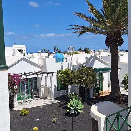 Сasa de vacaciones Lanza Ocean2 With A Pool And Near The